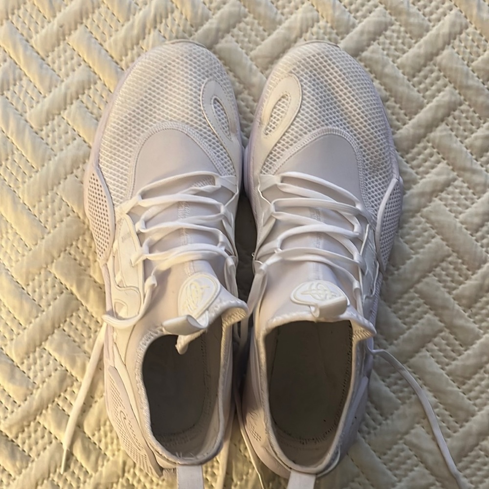 Nike EDGE sneakers